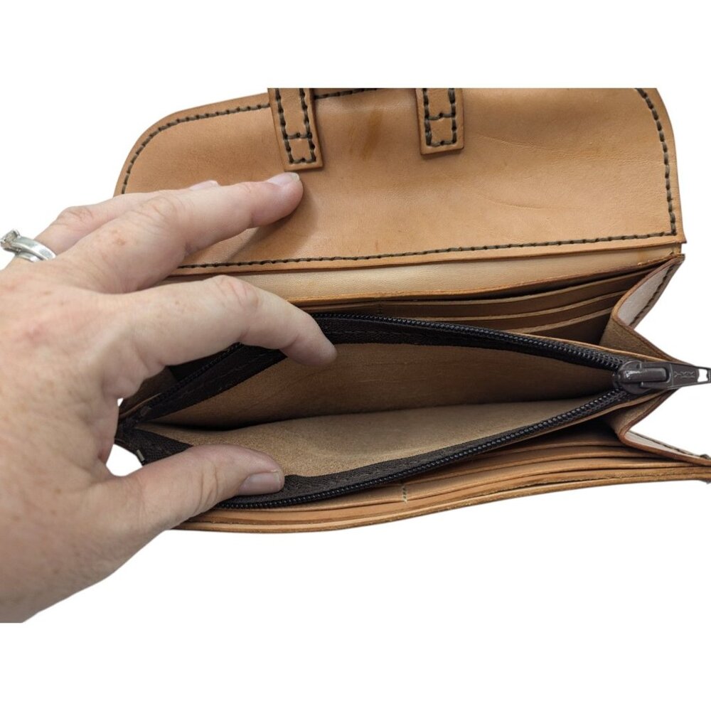 Vintage-Style Brown Leather Clutch Wallet With Brass Turn-Lock Closure Multiple - Picture 11 of 12